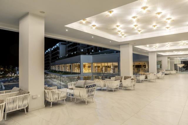 Chrysomare Beach Hotel & Resort
