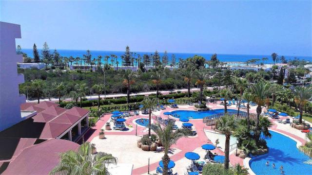 Nissiana Hotel & Bungalows