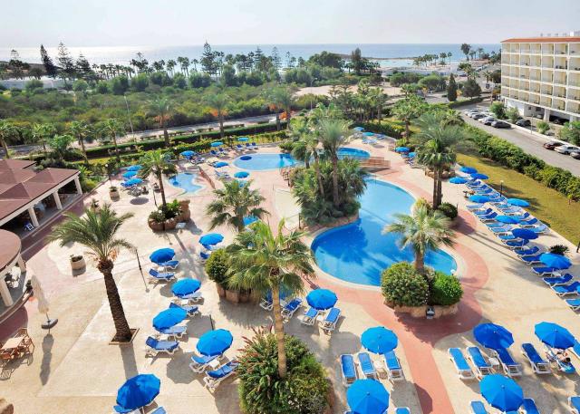 Nissiana Hotel & Bungalows