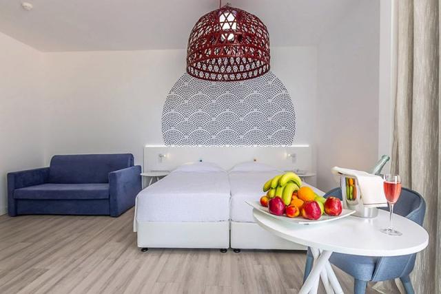 Margadina Lounge Hotel