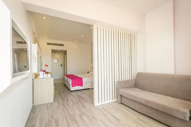 Margadina Lounge Hotel