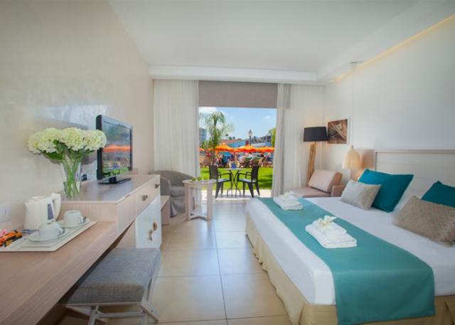 Atlantica Aeneas Resort & Spa