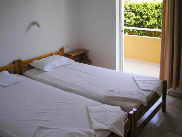 Dimitra Hotel & Apartments
