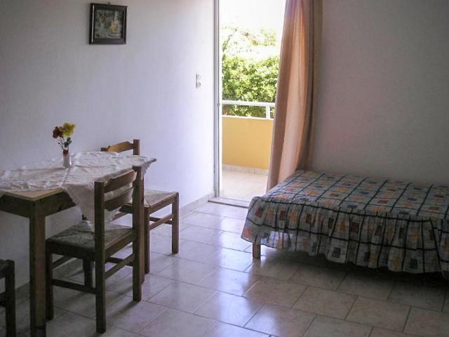 Dimitra Hotel & Apartments