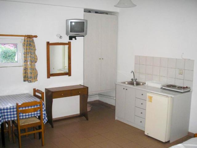 Dimitra Hotel & Apartments