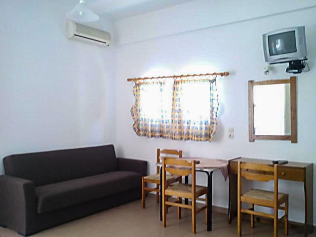 Dimitra Hotel & Apartments