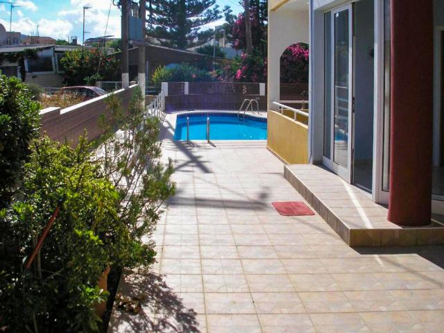 Dimitra Hotel & Apartments