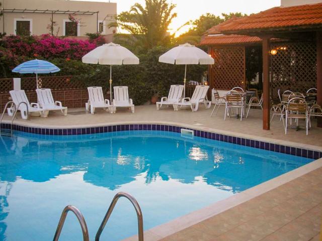 Dimitra Hotel & Apartments