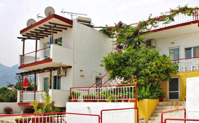 Sarlot Apartmanház