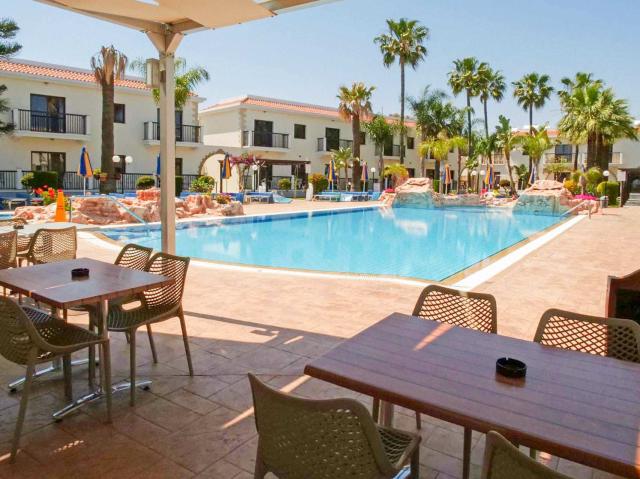 Loutsiana Premium Aparthotel