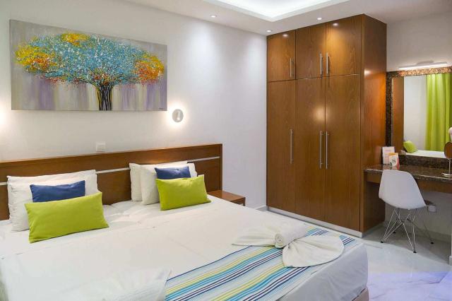 Loutsiana Premium Aparthotel