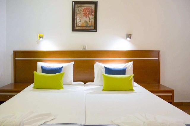 Loutsiana Premium Aparthotel