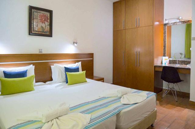 Loutsiana Premium Aparthotel