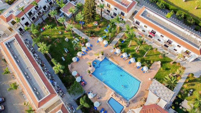 Loutsiana Premium Aparthotel