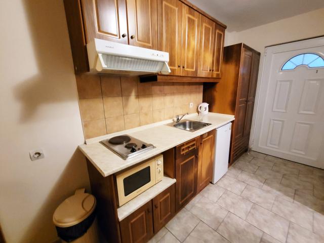 Alexis Pool Apartments