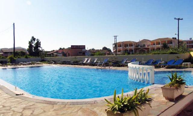 Alexis Pool Apartments