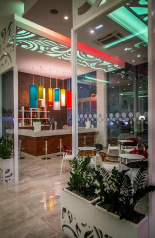 Nicholas Color Hotel budapesti indulás