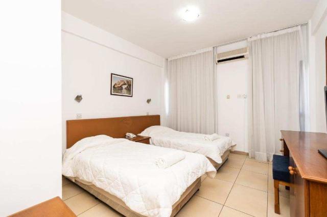 Flora Hotel & Apartments