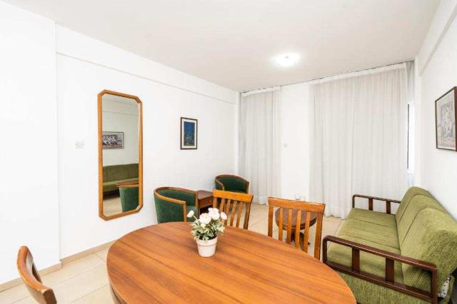 Flora Hotel & Apartments