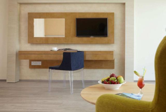 Melpo Antia Hotel and Suites