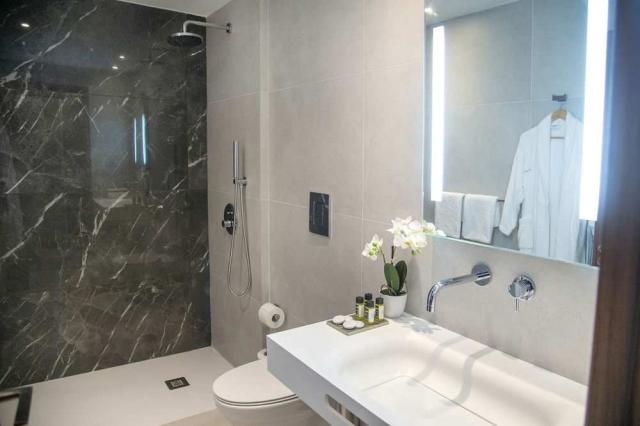 Melpo Antia Hotel and Suites