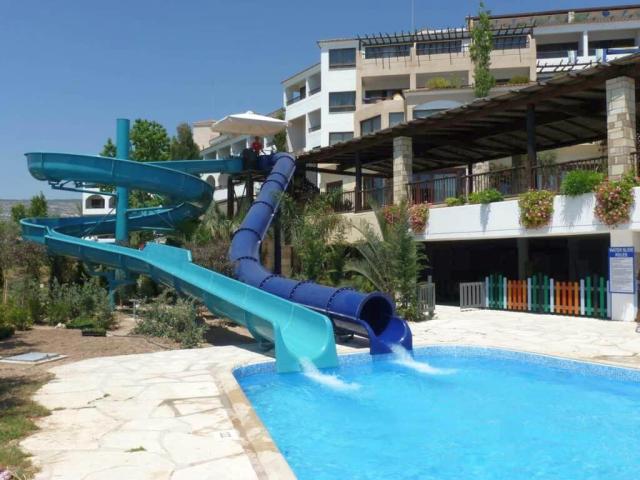 Coral Beach Rotana Resort Tiran