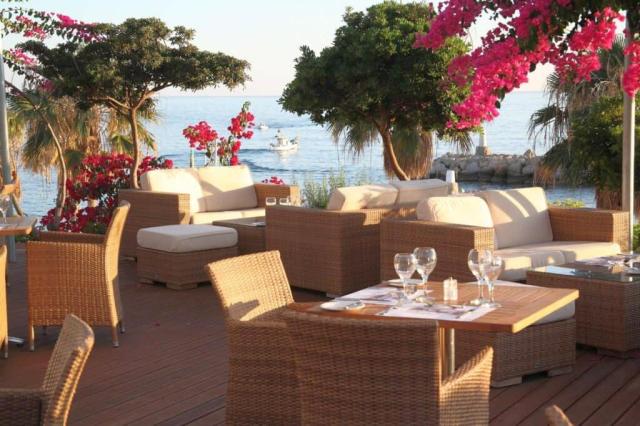 Coral Beach Rotana Resort Tiran