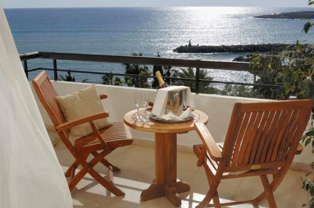 Coral Beach Rotana Resort Tiran