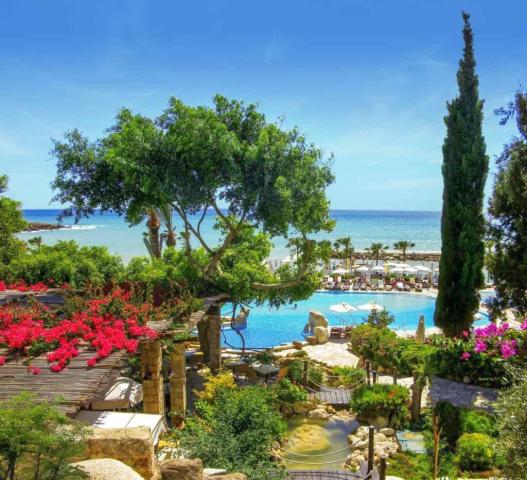 Coral Beach Rotana Resort Tiran