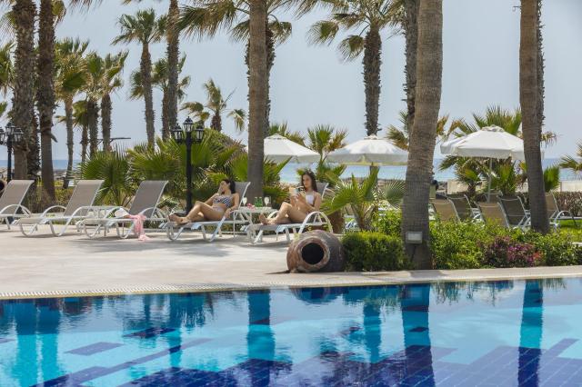 Aquamare Beach Hotel & Spa