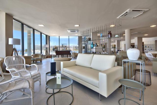 Riviera Resort & Spa