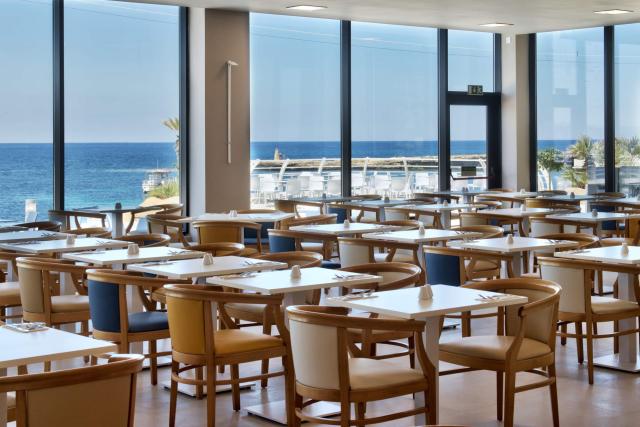 Riviera Resort & Spa