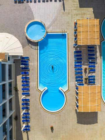 Riviera Resort & Spa