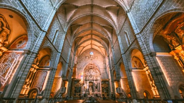 Ezerarcú Portugália