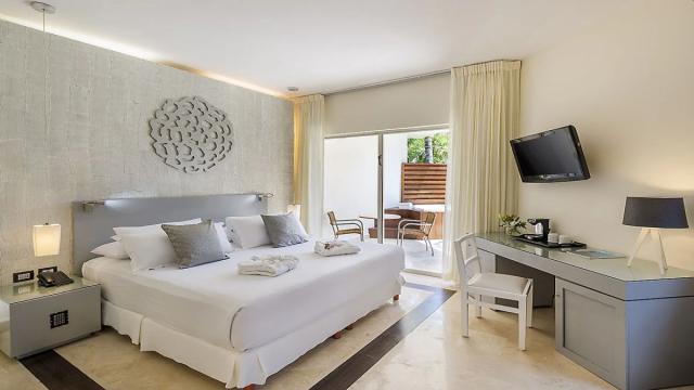 Ocean Maya Royale