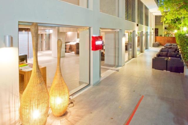 Oktober Hotel