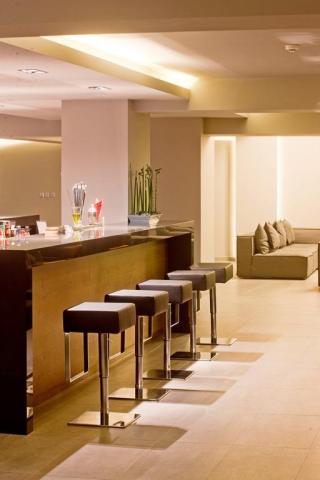 Oktober Hotel