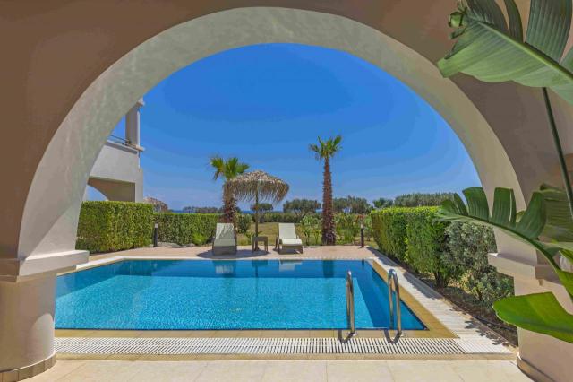 Kresten Royal Vilas & Spa