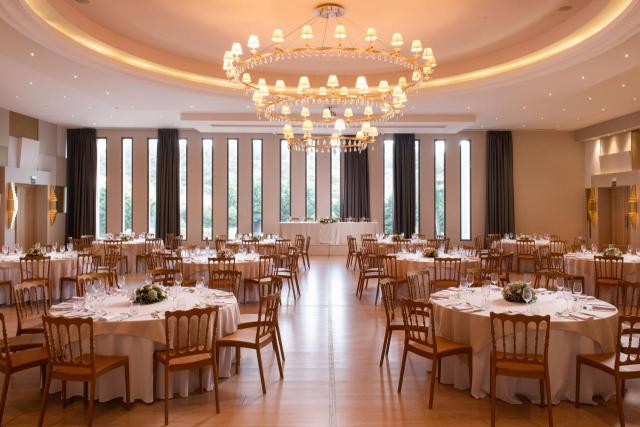 Kresten Royal Vilas & Spa
