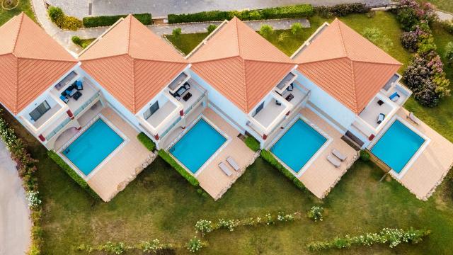 Kresten Royal Vilas & Spa
