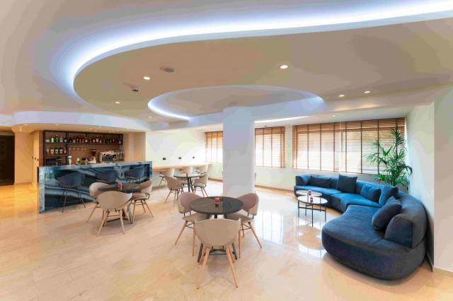 Amphitryon Boutique Hotel