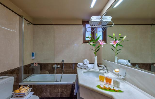 Hotel Porto Platanias Beach Resort