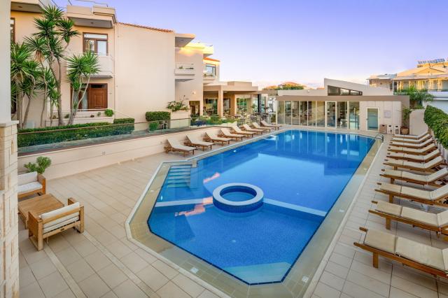 Oscar Suites & Village Hotel