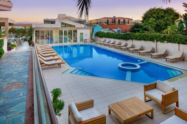Oscar Suites & Village Hotel