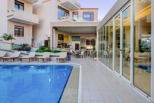 Oscar Suites & Village Hotel