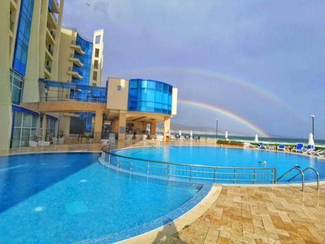 Blue Pearl Hotel 
