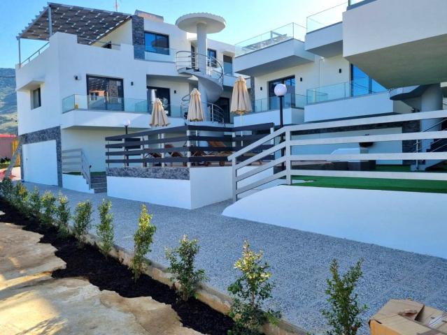 Romanias Apartments