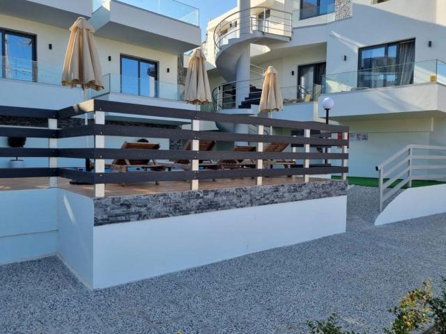 Romanias Apartments