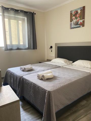 Romanias Apartments