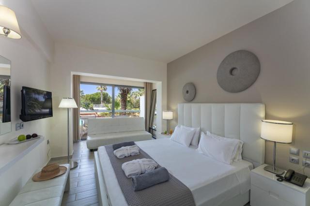  All Senses Ocean Blue Seaside Resort & Spa
